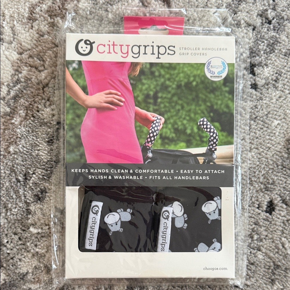 Black and White Stroller Handlebar Grip Covers
